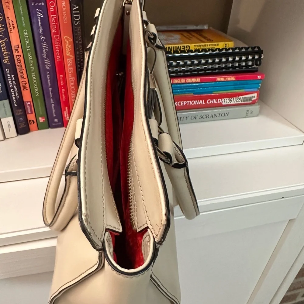 Kate Spade Classic Bow-Accent Women's Tote Bag in Cream